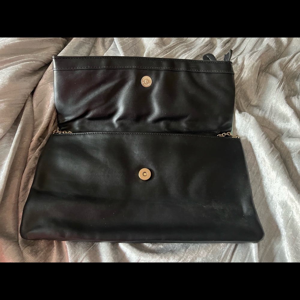 Also Crossbody - Picture 2 of 3